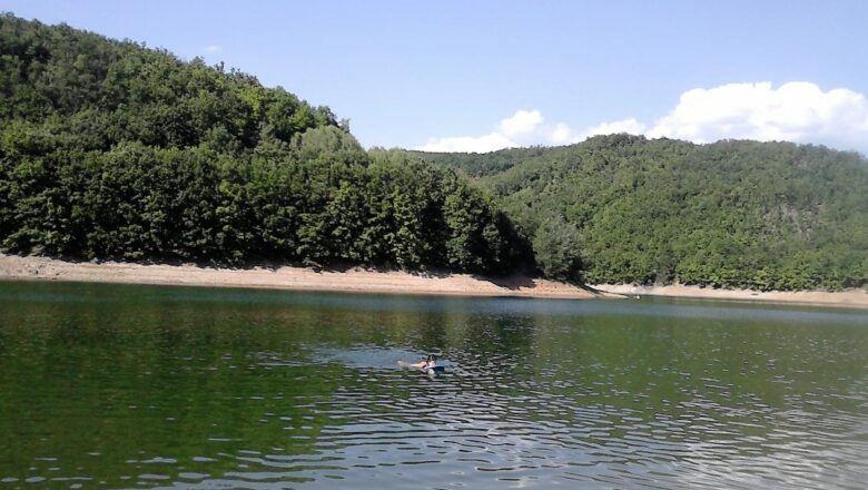 Krajkovačko jezero-dragulj  na padinama Malog Jastrepca